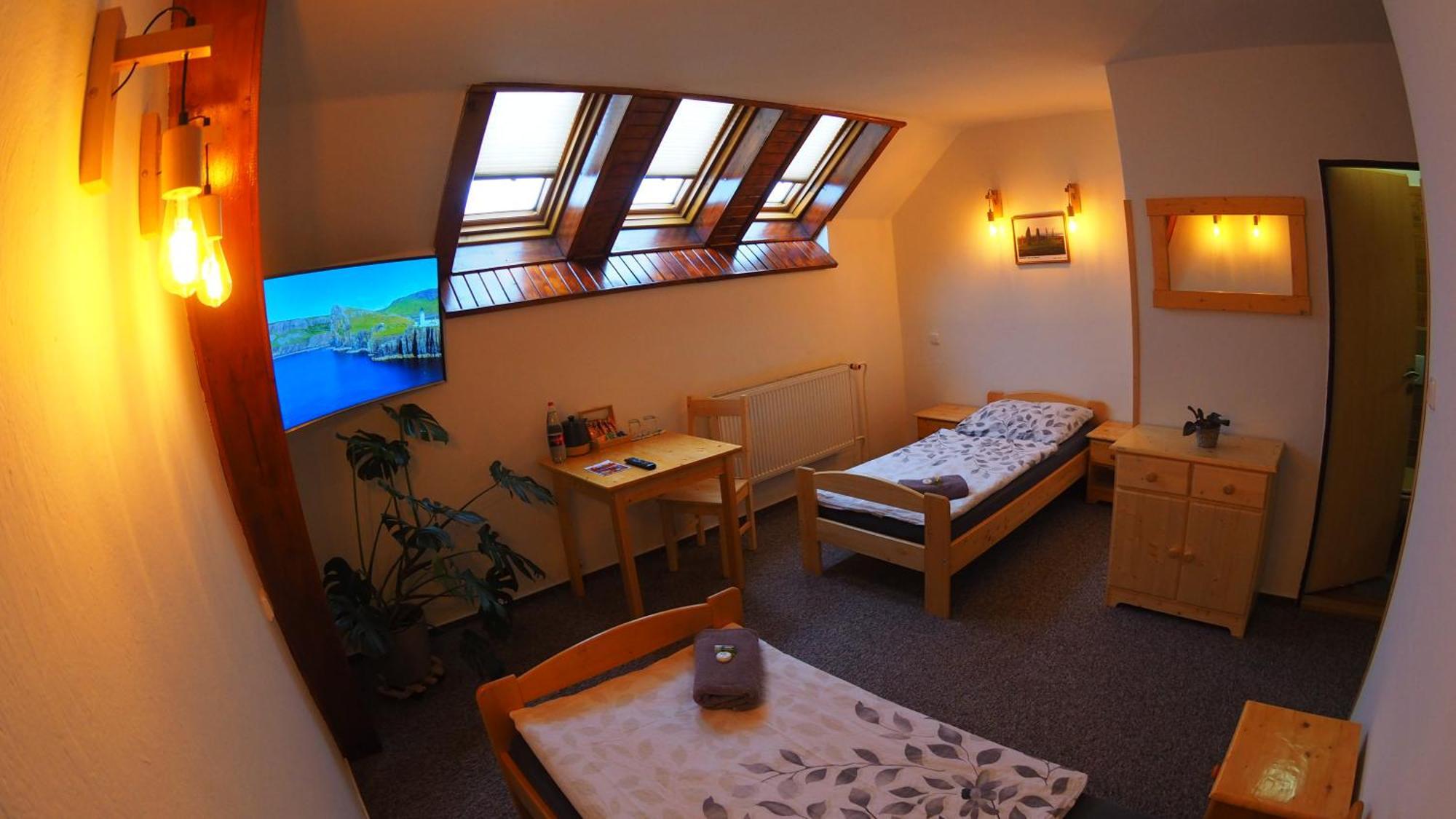 Hotel Britannia Vsetín エクステリア 写真