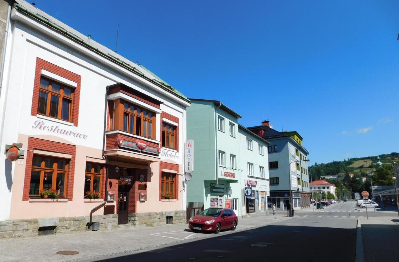 Hotel Britannia Vsetín エクステリア 写真