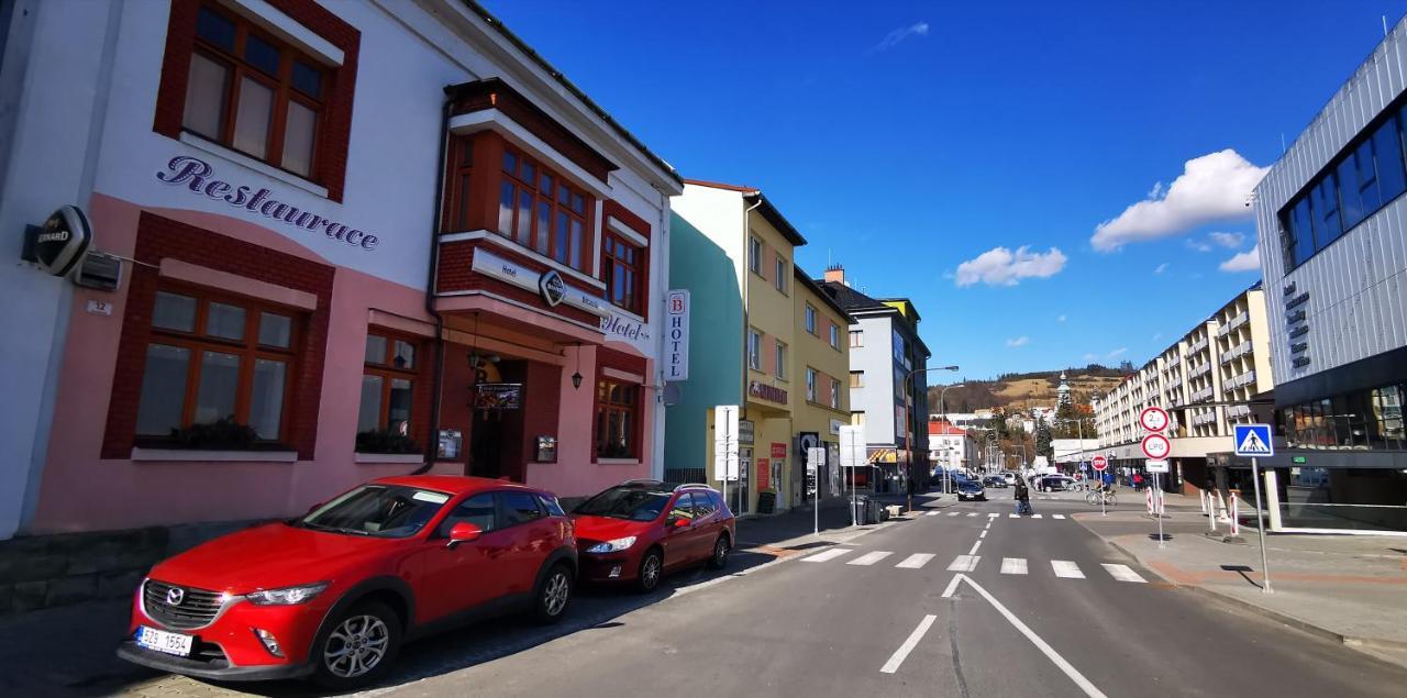 Hotel Britannia Vsetín エクステリア 写真